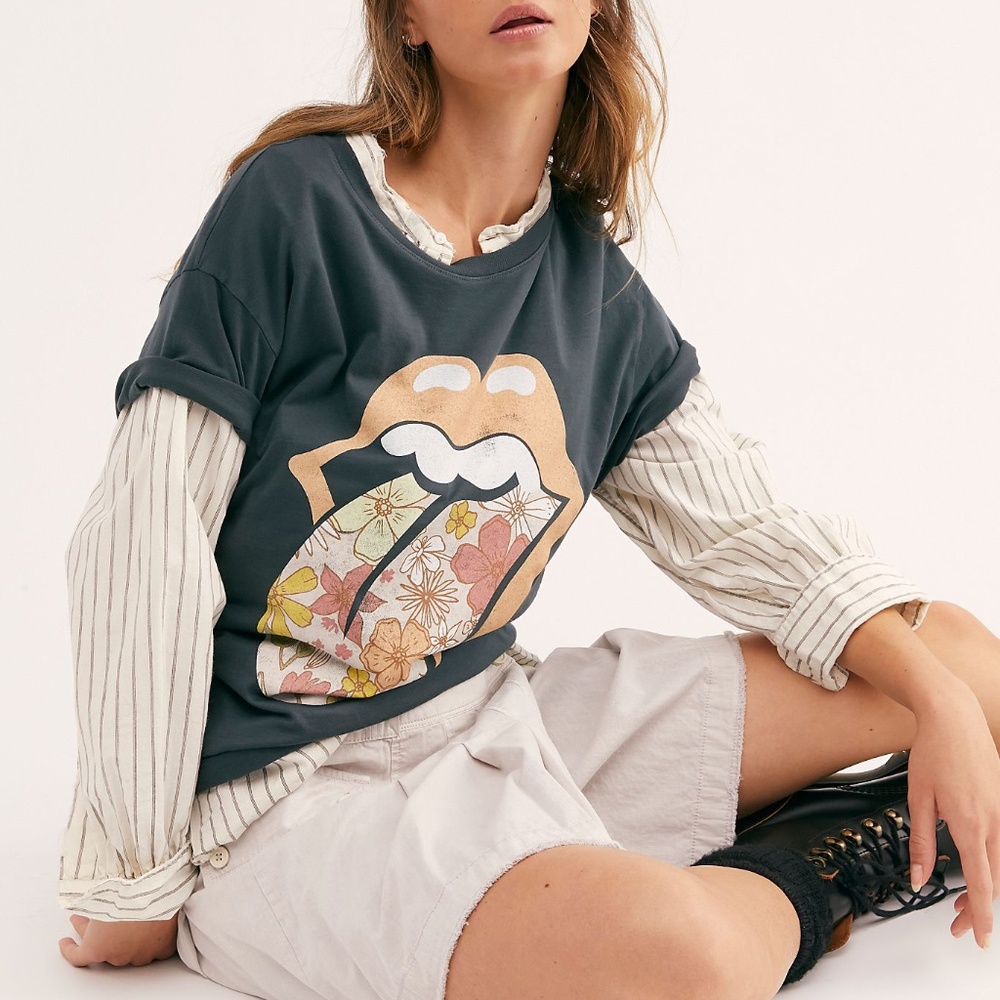 Free People Stones flower tongue Short Sleeve - Picture 2 of 6